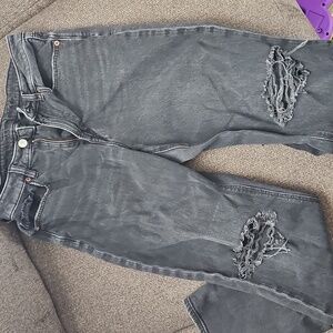 High rise distressed mom jean
